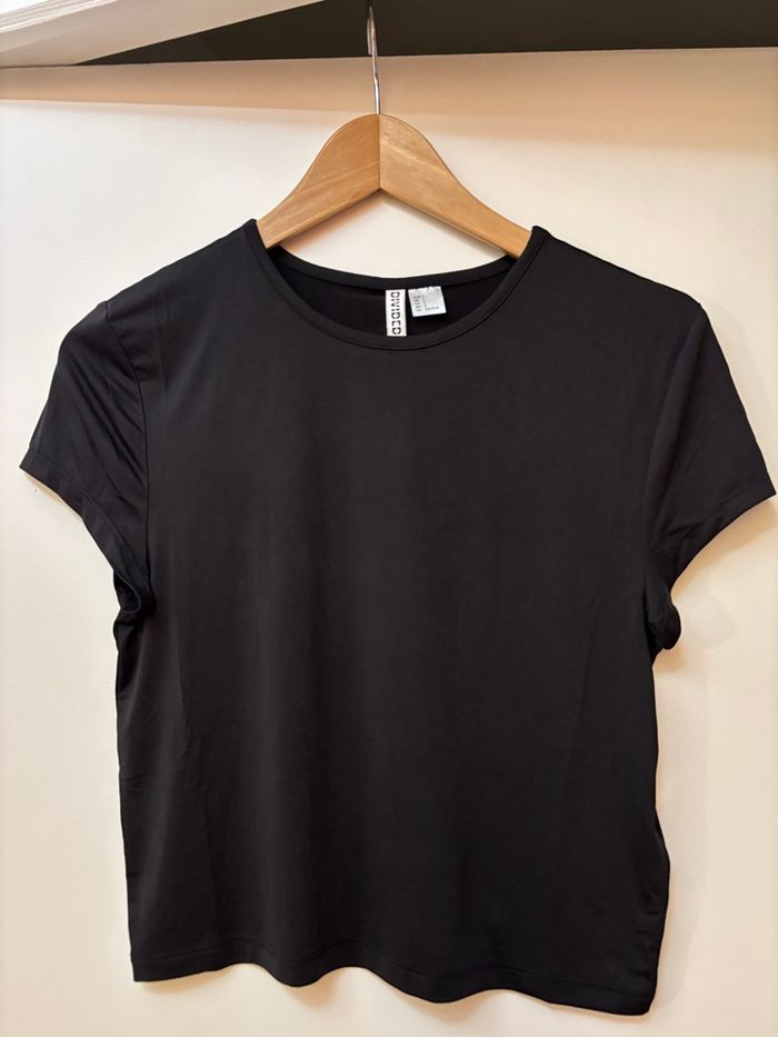 Tee-shirt fin noir H&M taille L, neuf sans étiquette