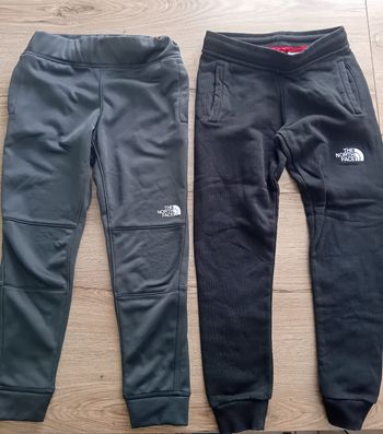 Lot 2 pantalons The North Face 7 ans