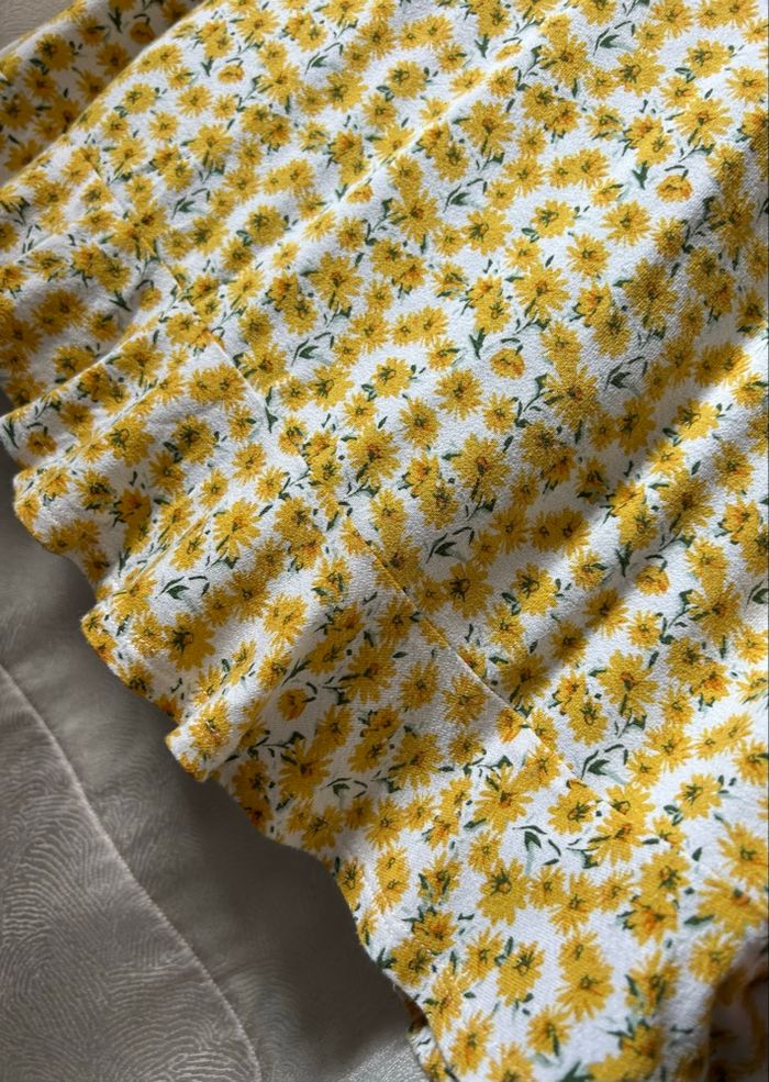 Magnifique robe fleurie jaune L Colin’s - photo numéro 8