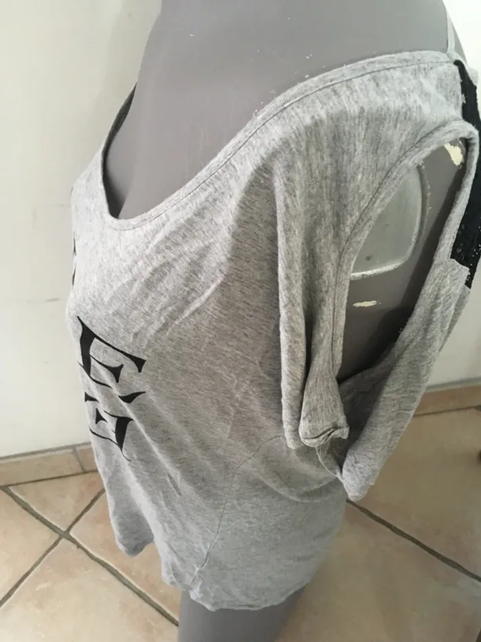 Joli lot 2 tee shirt Jennyfer Cache cache taille M - photo numéro 3