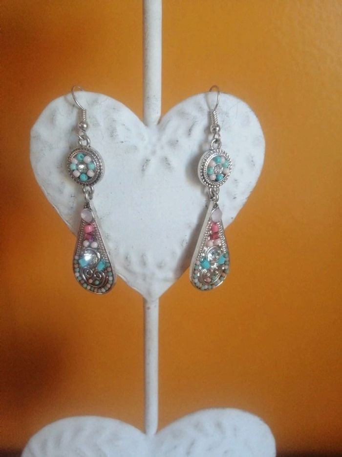 🌸Boucles dormeuses ovales serties de perles colorées 🌸 - photo numéro 2