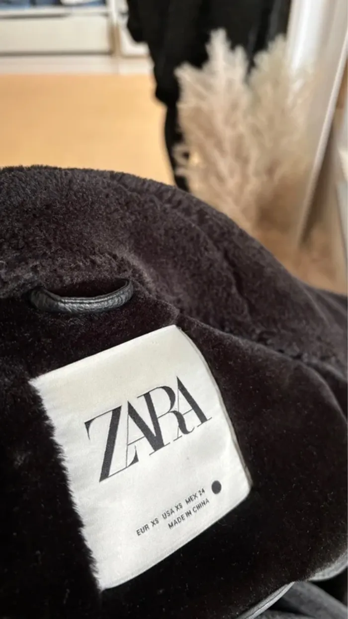 Blouson hiver cuir et fourrure Zara - photo numéro 3