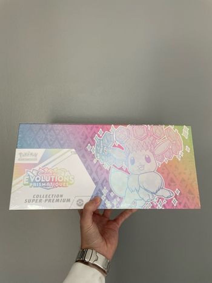 Coffret Collection Super-Premium Évolutions Prismatiques (EV8.5)