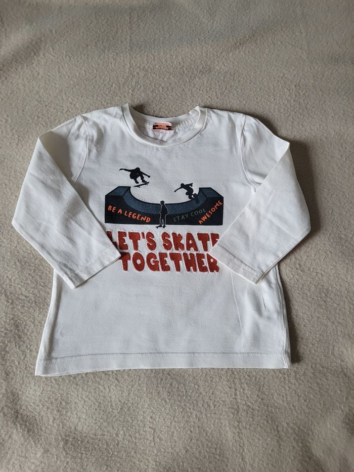 T-shirt manches longues 3 ans 96 cm tape à l'œil