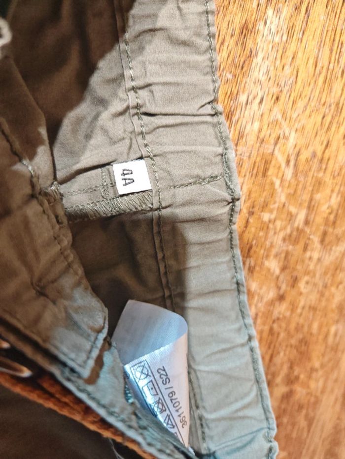 Short garçon avec ceinture taille 4 ans - photo numéro 2