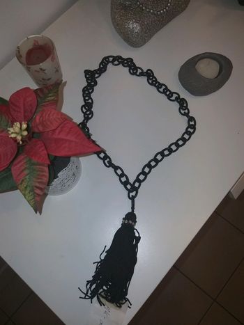 Magnifique collier neuf Apart