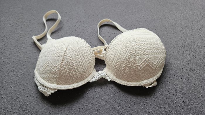 Soutien gorge push up blanc crème Etam 90B comme neuf