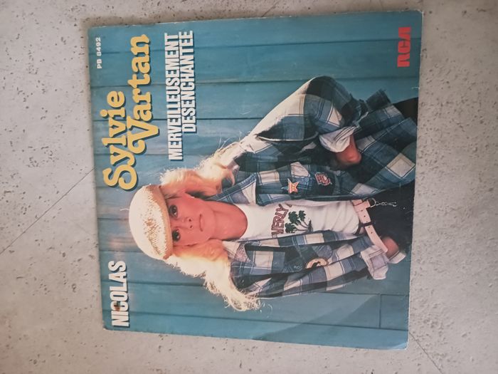 Sylvie Vartan 45 Tours Nicolas Disque