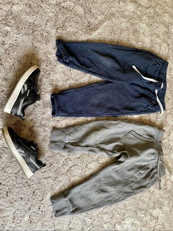 Lot pantalons jogging 4 ans