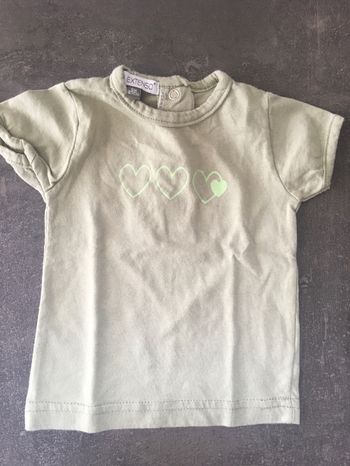 Tee-shirt taille 6 mois.