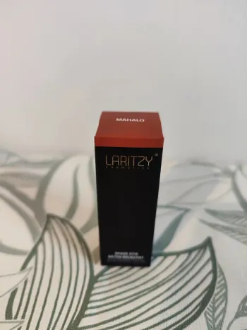 Laritzy baton bronzant couleur mahalo 8,5 gr valeur 16€ à utiliser 12 mois après ouverture