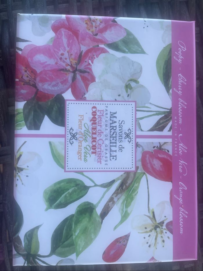 Savon de Marseille au parfum de grasse
