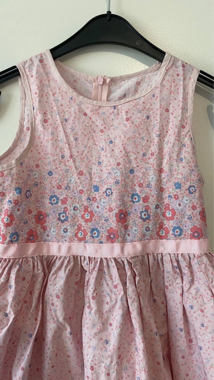 Robe rose à fleurs - photo numéro 2