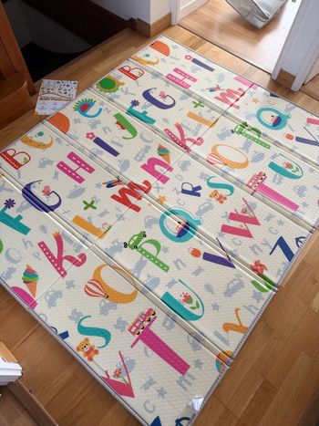 Tapis bébé en mousse pliable et réversible 