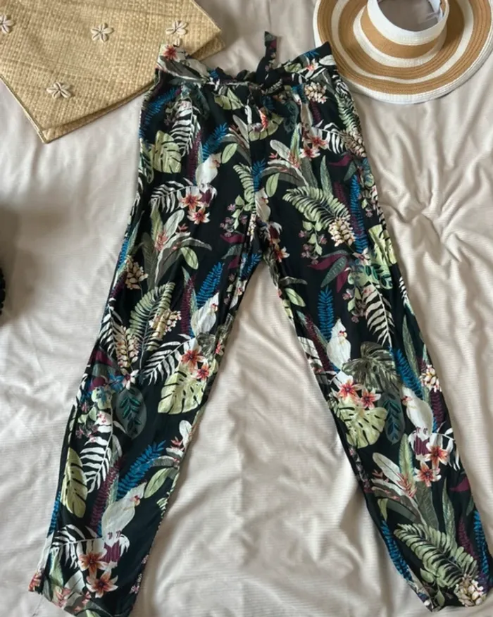 Pantalon fluide fleurie coloré taille L pimkie léger