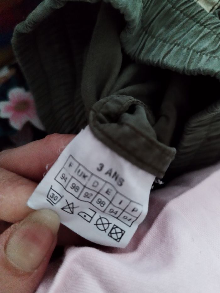 Short kaki 3 ans jeune enfant