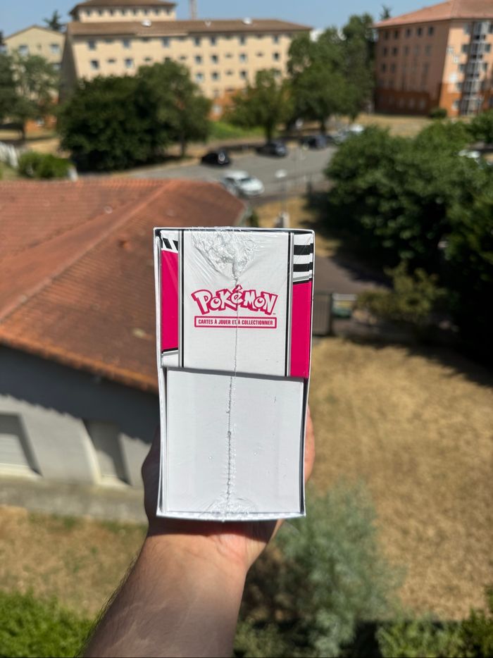 Etb Pokémon ev10.5 Flamme Blanche - photo numéro 4