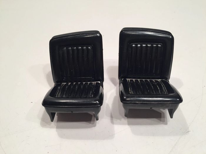 pièces détachées miniature Burago type Lancia Aurelia B24 Spider de 1955 1/18 1/18e 1/18ème - photo numéro 11