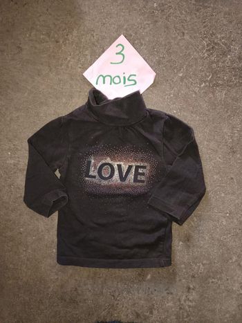 Sous pull "love" 3 mois