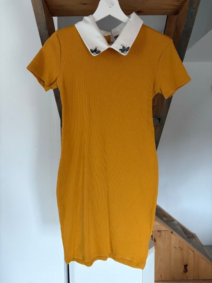 Robe moutarde