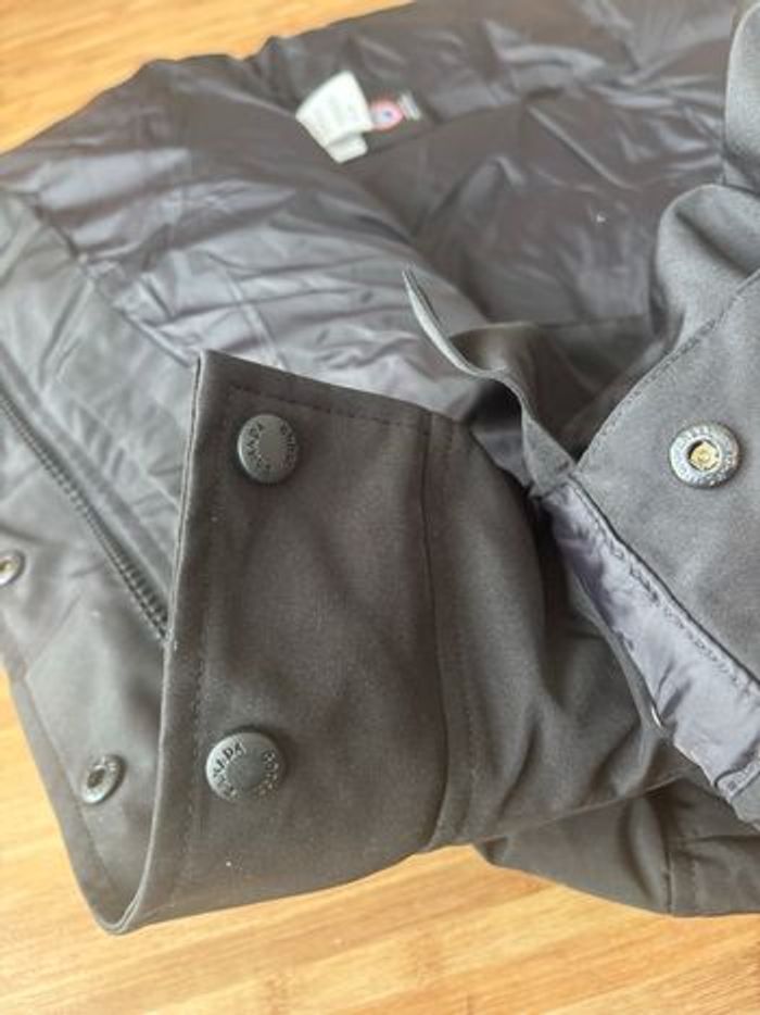 Canada Goose Wyndham black label en noir monochrome - photo numéro 4