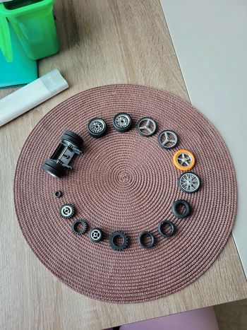 Playmobil - Lot de roues et de pneus divers