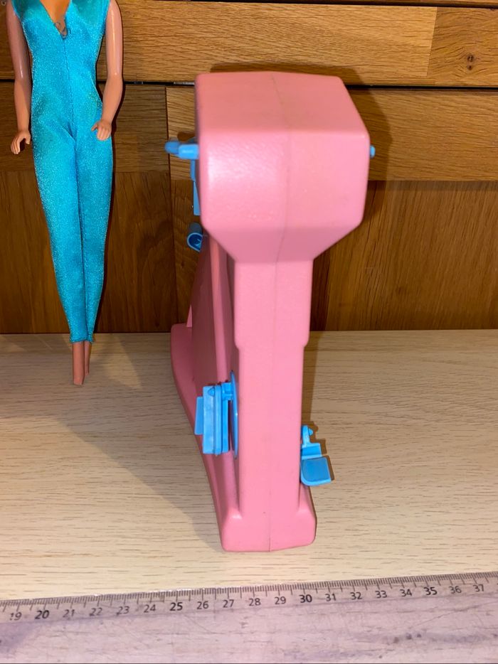 Barbie Mattel 1983 poupée gym salle sport gymnastique velo casier aérobic great shape - photo numéro 7