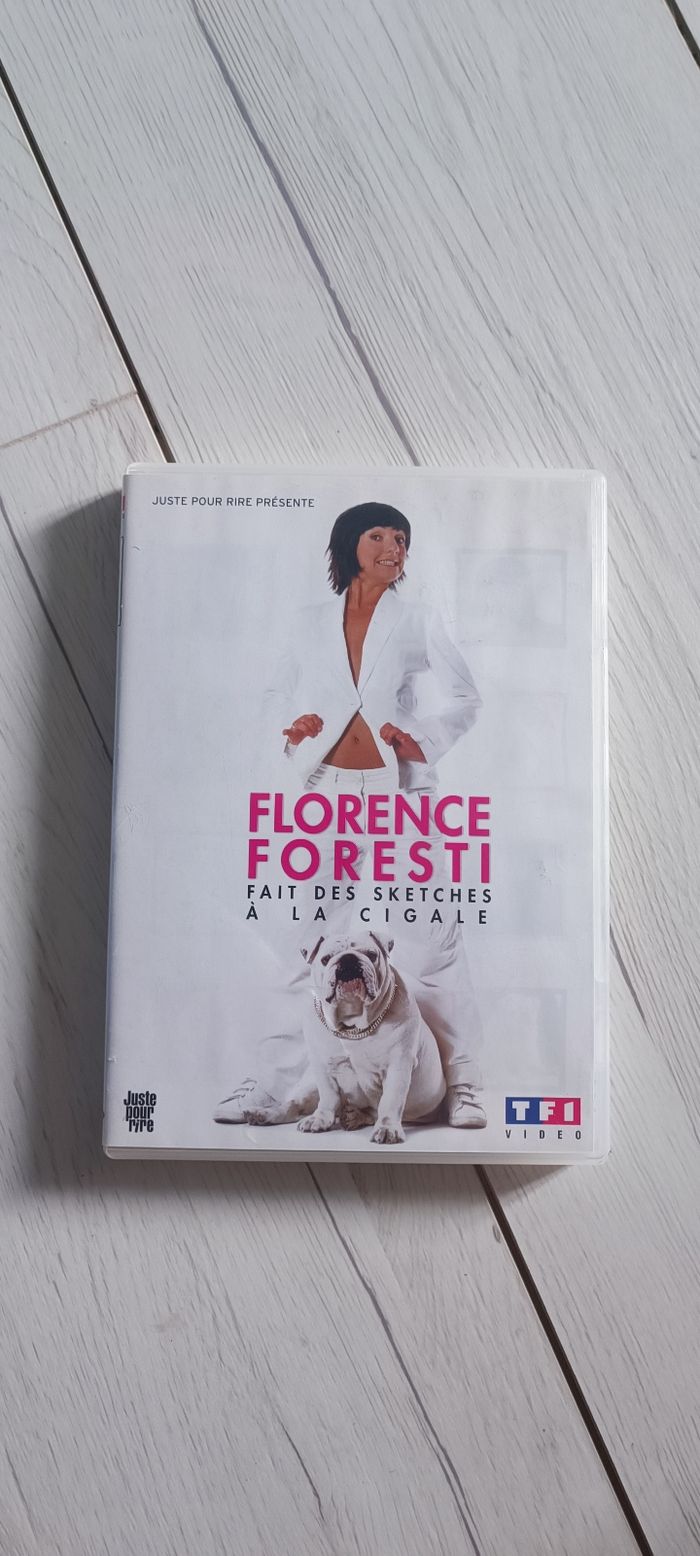 💿 DVD Florence Foresti fait des sketchs à La Cigale 💿