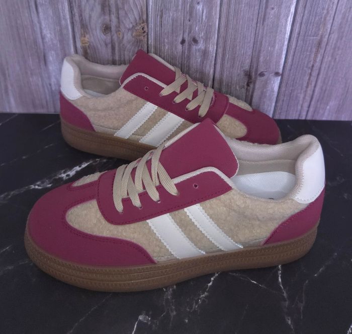 Baskets femmes bordeaux beige moumoute tendances - Taille 41 - NEUVES 🌟 - photo numéro 2