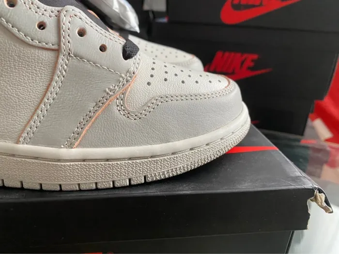 Jordan 1 high retro OG Defiant NYC to Paris - photo numéro 3