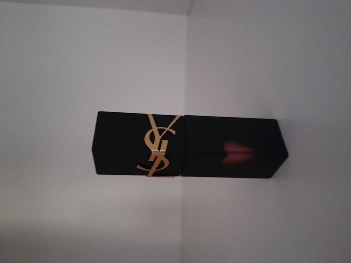 Rouge à lèvres Yves Saint Laurent - photo numéro 1
