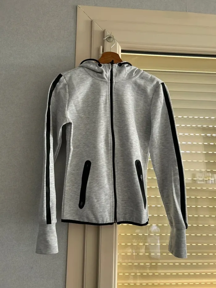 Veste à capuche