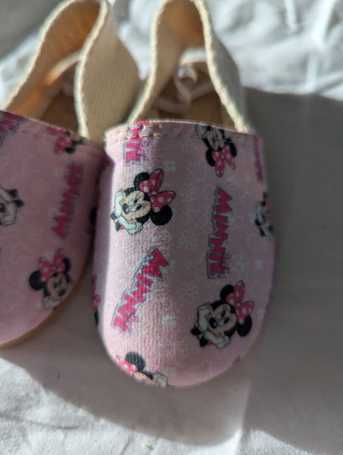 Chaussures Minnie taille 23 - photo numéro 2