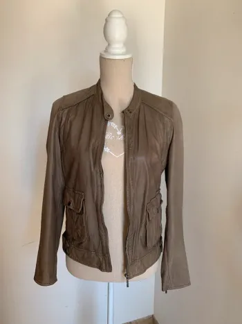 Veste en cuir d’agneau Maje taille M