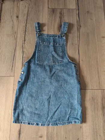 Robe en jean salopette