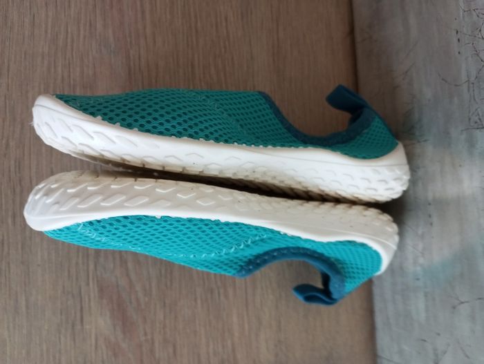 Chaussures aquatique garçon. 28/29. - photo numéro 3