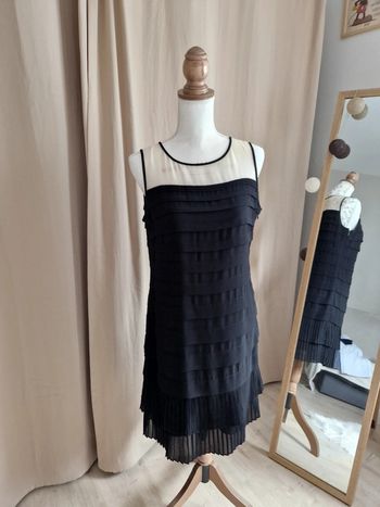 Robe volant noire