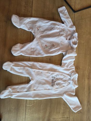 Lot 2 pyjamas 