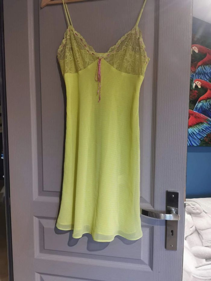 Nuisette jaune