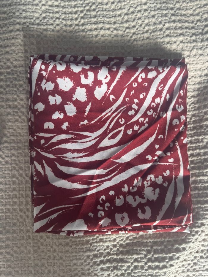 Foulard Tara Jarmon - photo numéro 3