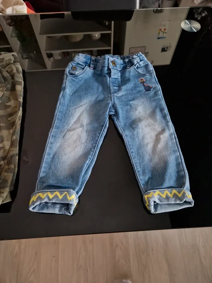 1Jeans + 1 Jogging 18 mois - photo numéro 4