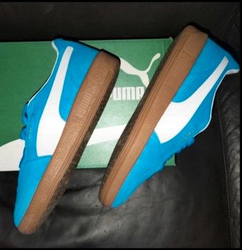Baskets Puma Palermo couleur bleue électrique neuves