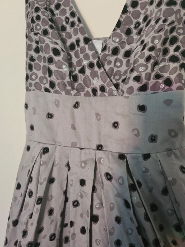 Robe imprimée gris et scintillante - photo numéro 3