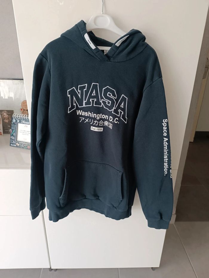 Pull à capuche garçon taille S