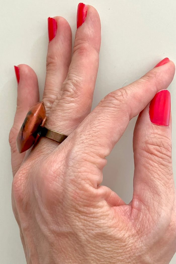 Bague ronde style baroque fait main marron et blanc cassé + noir - taille 54 - photo numéro 2