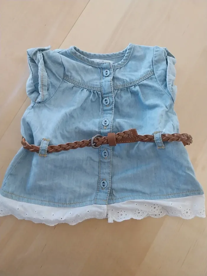 Robe en jean bleue bébé fille 1 mois avec ceinture
