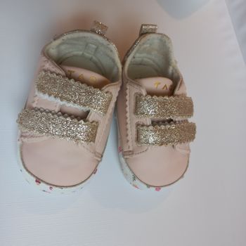 Chaussures fille 6-12 mois