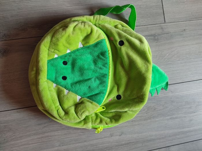 Sac a dos dinosaure très bon état