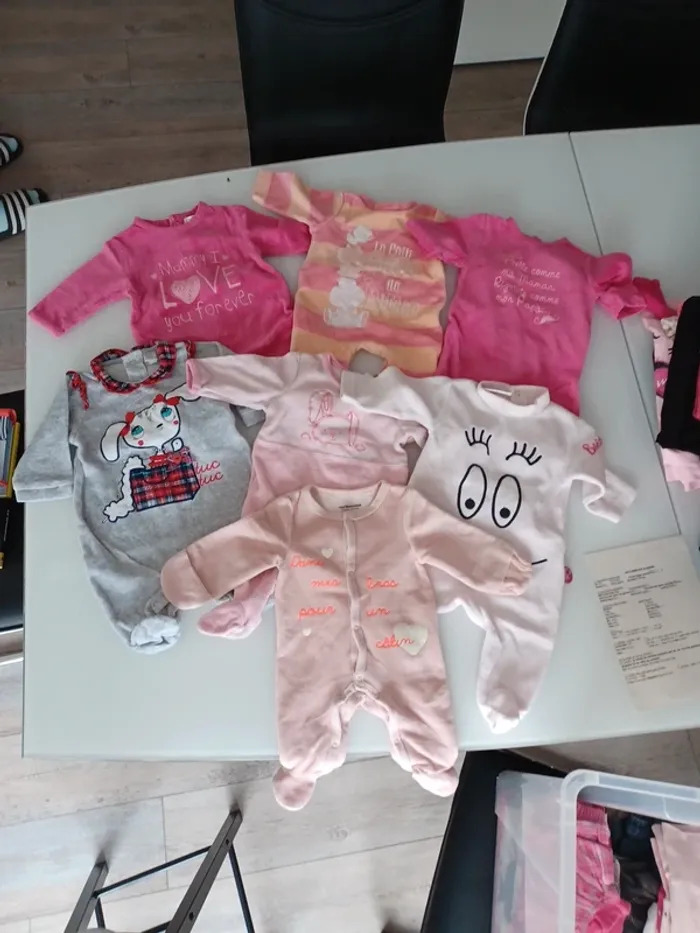 7 pyjamas 1 mois