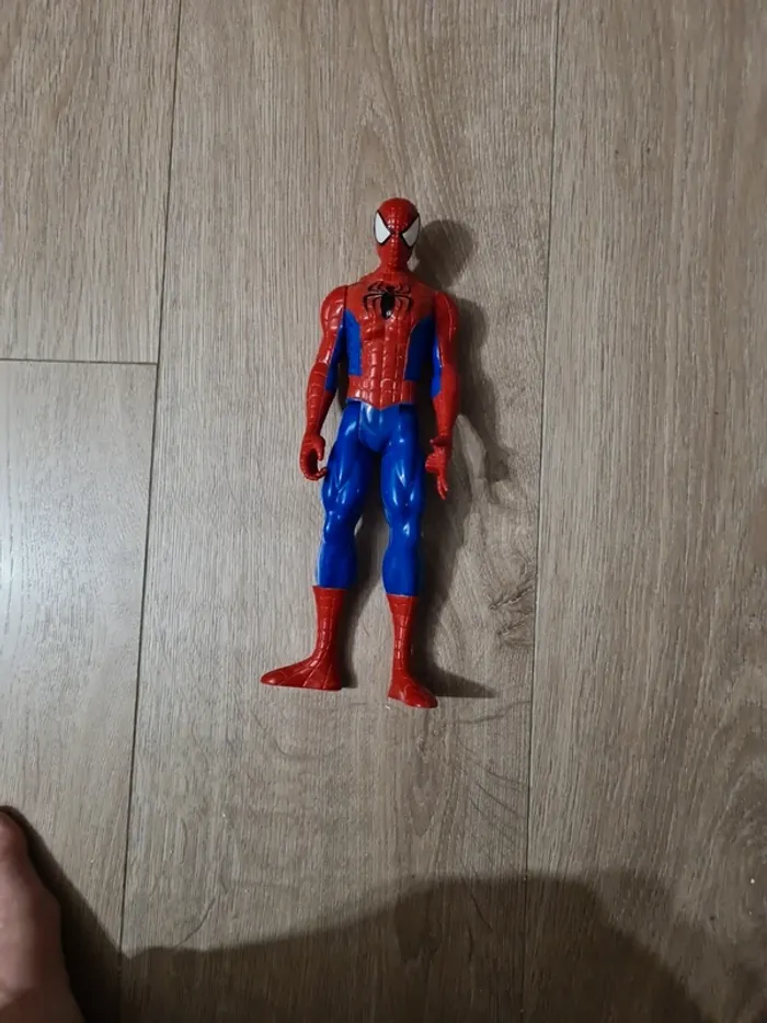 Figurine marvel spiderman 30 cms